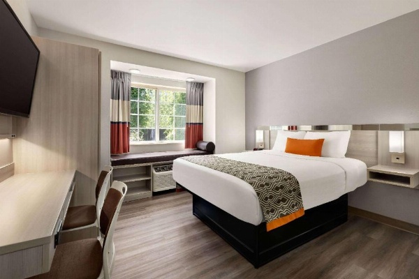 Microtel Inn & Suites by Wyndham Raleigh image 12