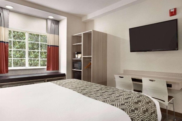 Microtel Inn & Suites by Wyndham Raleigh image 17